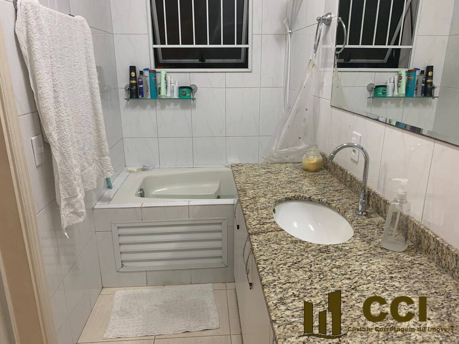 Casa à venda com 3 quartos, 150m² - Foto 8